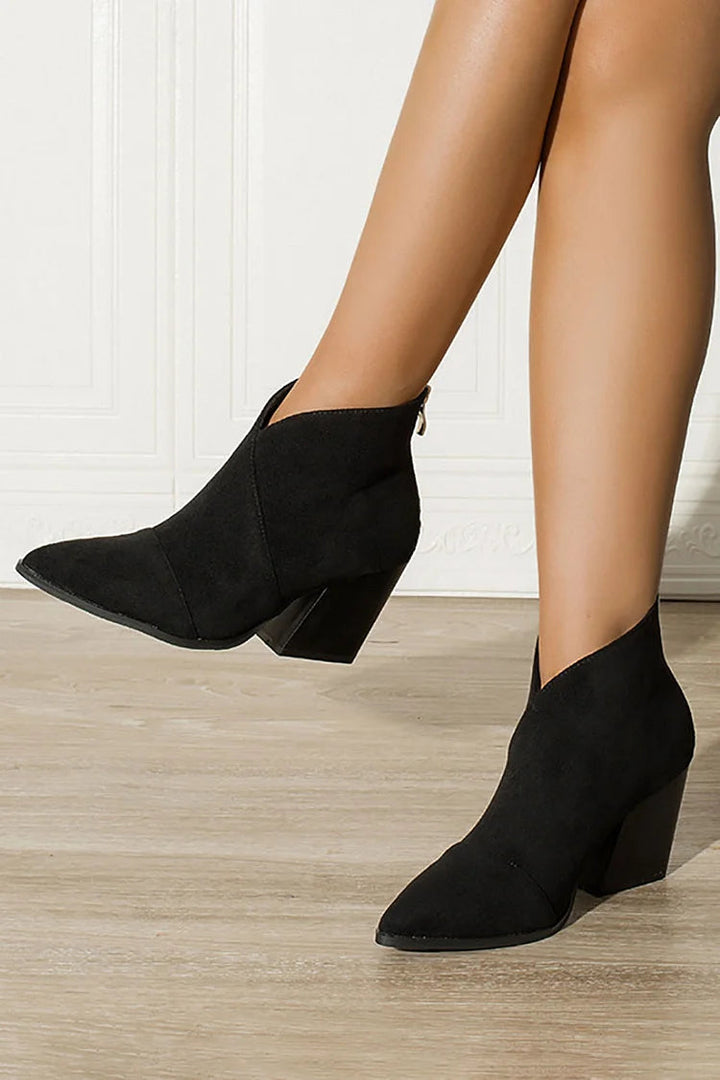 POINTED ANKLE BOOT WITH EFFECT