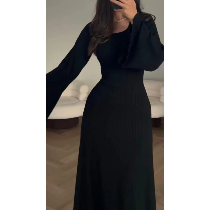 Elegant Winter Maxi Dress with Long Sleeves